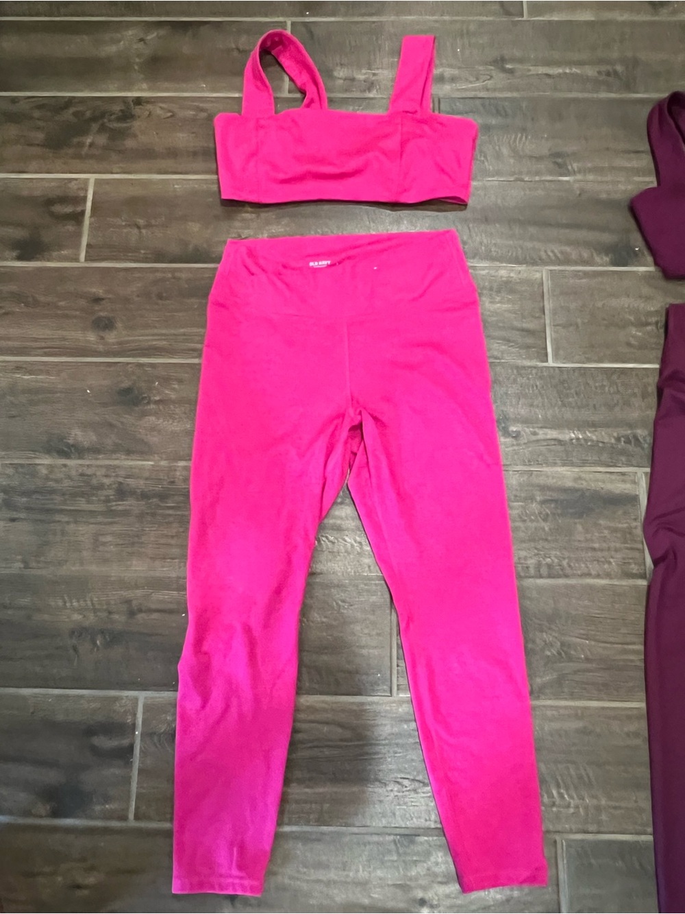 Women’s size L Hot Pink Active Leggings/Sports bra combo